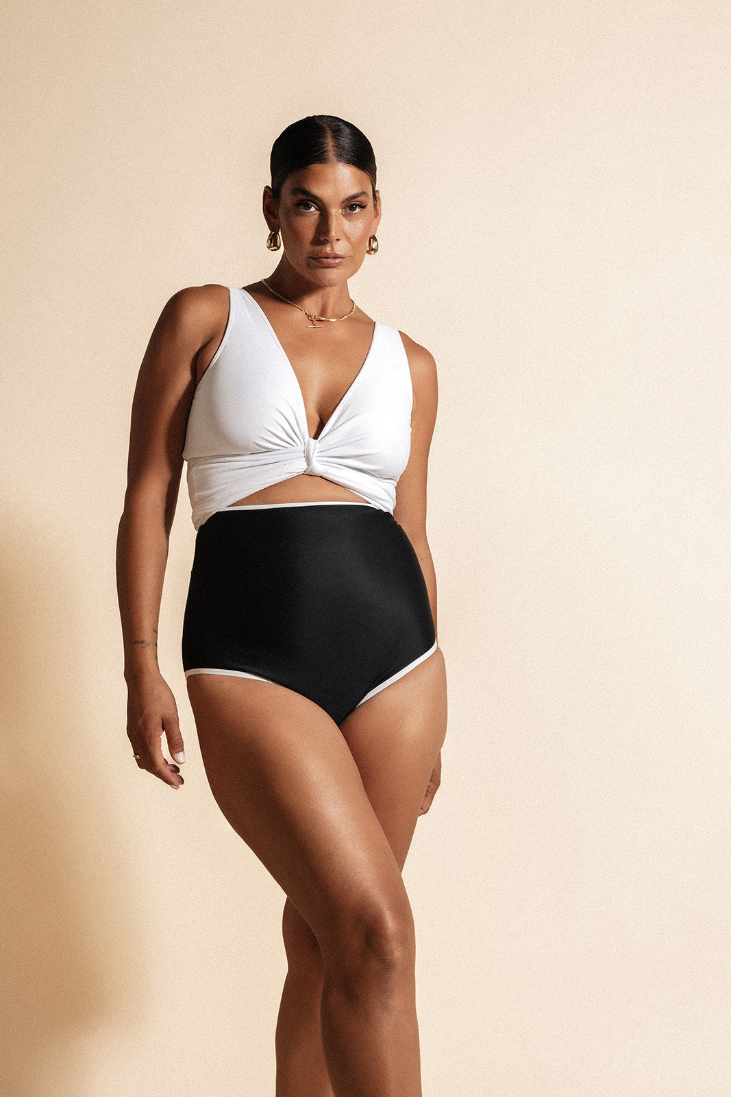 Black bikini top plus size 2025